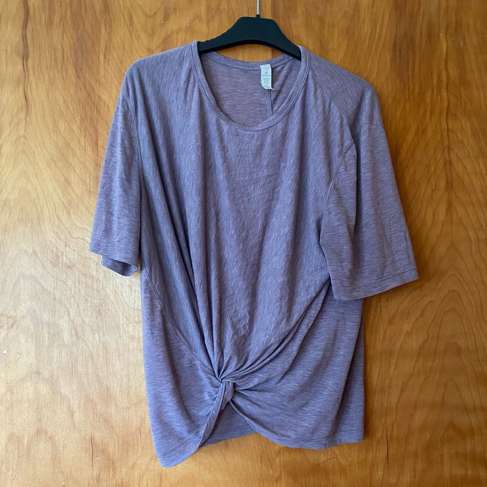 Lululemon T-shirt size 6, fits a small or medium